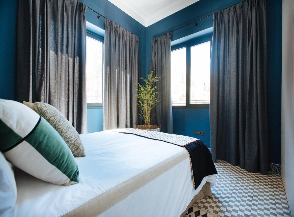Omm Suites Sevilla Bilik gambar
