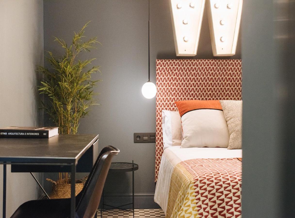 Omm Suites Sevilla Bilik gambar
